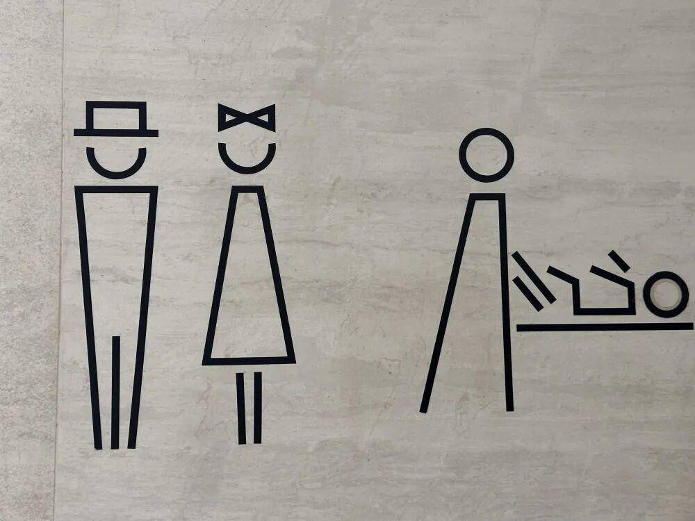 “我只想上个厕所<strong></p>
<p>币安binance官网</strong>，别考我了行不行！”