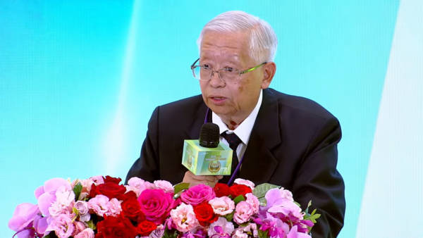 75岁台积电退休“老将”<strong></p>
<p>币安binance官网</strong>，携2nm机密赴任英特尔？