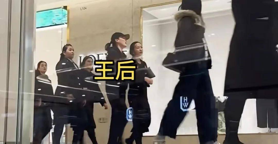 泰国王后访华“穿搭九宫格”出圈<strong></p>
<p>binance官网</strong>,隆重珠宝展现用心诚意