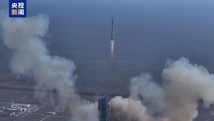 首次应急发射<strong></p>
<p>Binance下载</strong>!神舟二十二号飞船发射圆满成功!飞船上装了啥?怎么装?一文揭秘