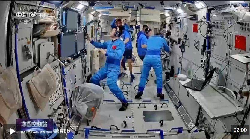 首次应急发射<strong></p>
<p>Binance下载</strong>!神舟二十二号飞船发射圆满成功!飞船上装了啥?怎么装?一文揭秘