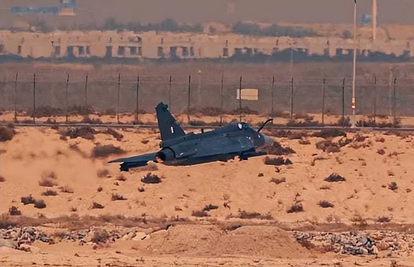 印度光辉坠机<strong></p>
<p>币安binance</strong>，美印爆发吵架，破口大骂发动机后，美军献上加油机