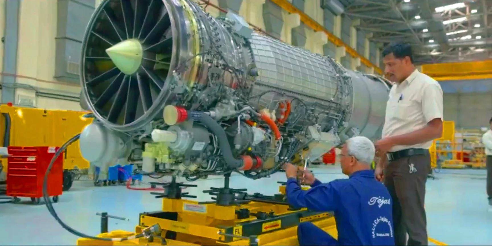 印度光辉坠机<strong></p>
<p>币安binance</strong>，美印爆发吵架，破口大骂发动机后，美军献上加油机