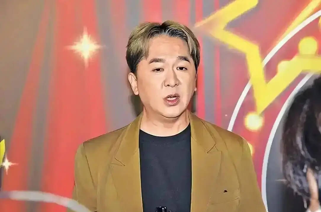 考古|港圈富二代曝被百名女星投怀送抱?交往3个女友雨露均沾<strong></p>
<p>币安binance</strong>,他是现代韦小宝