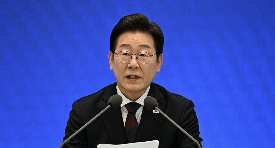 李在明登上访华飞机前<strong></p>
<p>币安binance</strong>，解放军意外划设落弹区，位置极为特殊，韩国或成最大赢家？