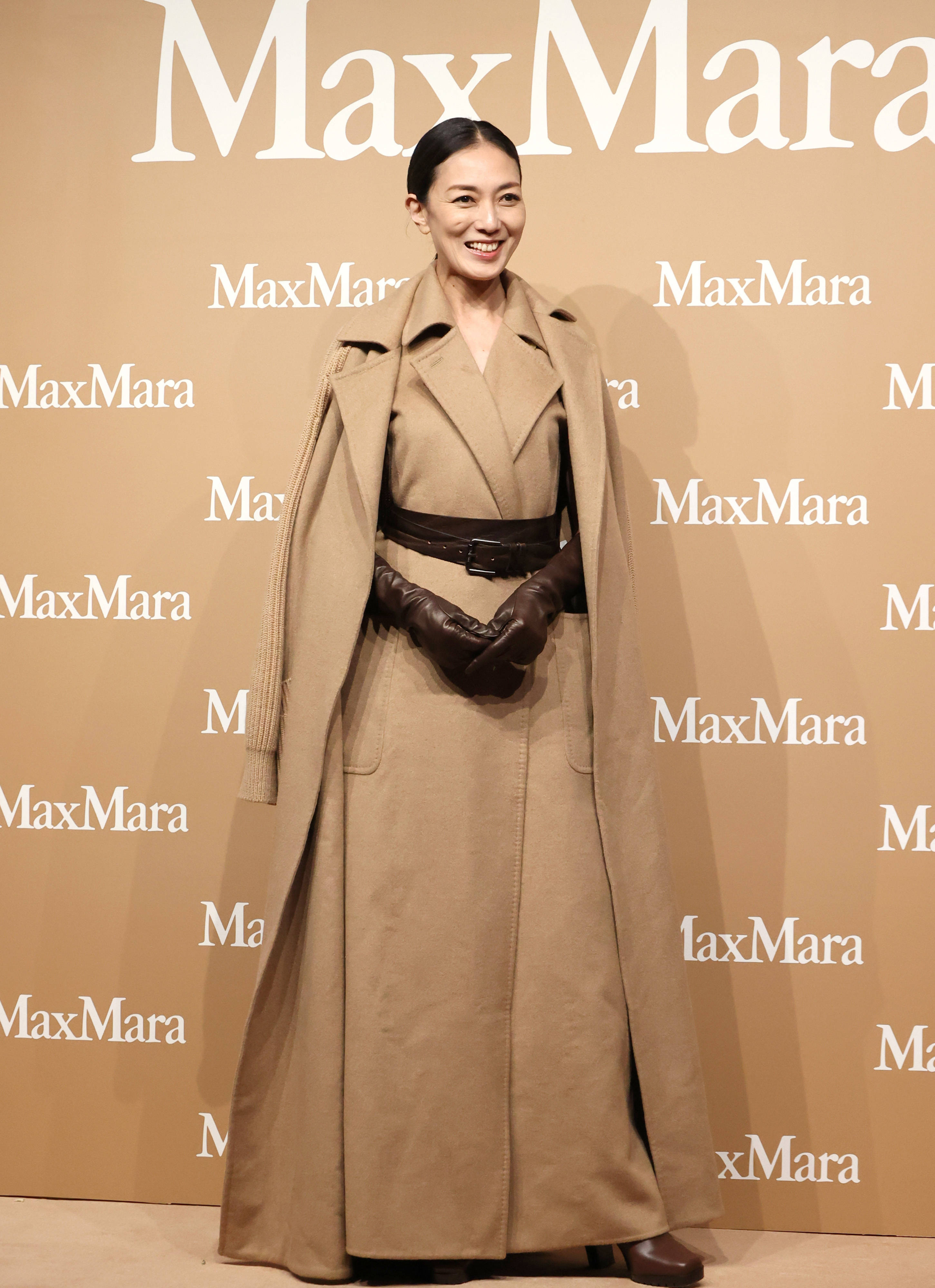 巩俐、梅姨、高圆圆...Power女性冬天少不了一件驼色大衣<strong></p>
<p>binance交易所</strong>!