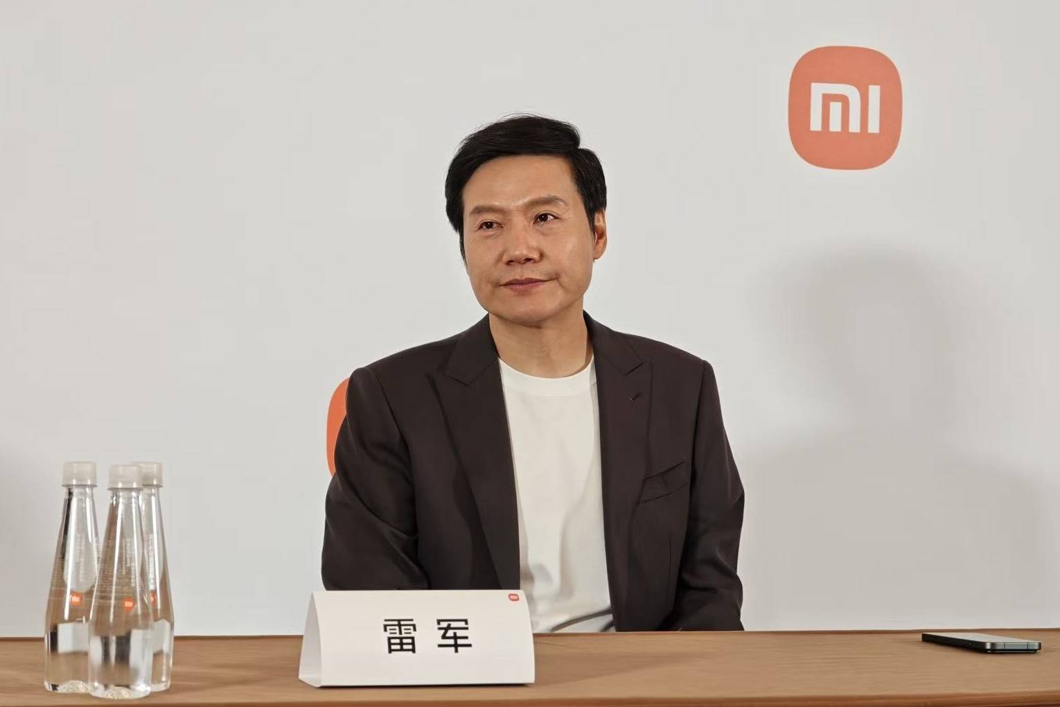 雷军宣布1亿港元增持后<strong></p>
<p>binance交易所</strong>，小米港股美股迎来上涨