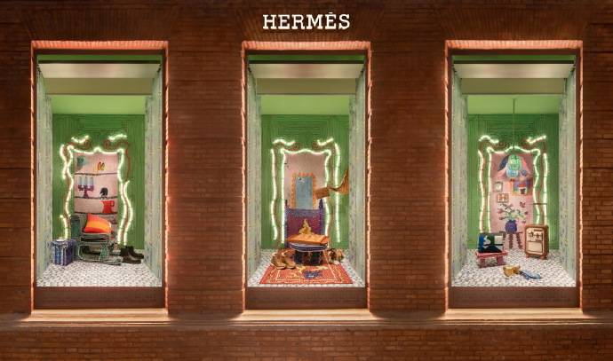 王楚然一席蓝色复古裙惊艳成都<strong></p>
<p>bnb价格</strong>,欧阳娜娜一身LV看展愈加熟女风!