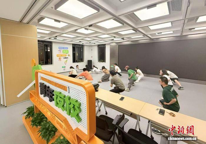 年均引进3万大学生<strong></p>
<p>eos币</strong>,浙江最年轻城区靠什么?