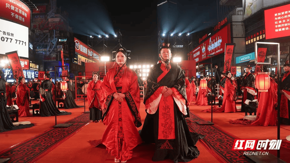 汶川地震被救起的女孩<strong></p>
<p>eos币</strong>,17年后和救她的军人结婚了