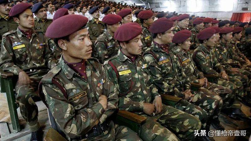 第一个扑向祁团长的印军黄种人面孔<strong></p>
<p>eos币</strong>,他到底是什么人?