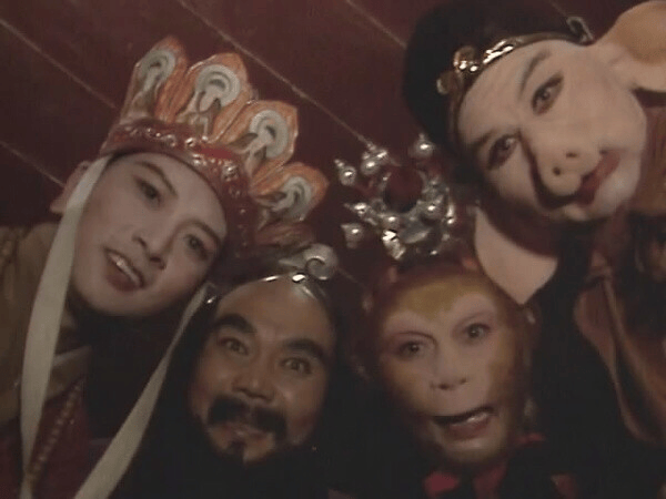 “50块帆布包配3000块包挂”<strong></p>
<p>eos币</strong>,时髦年轻人背半个身家出门