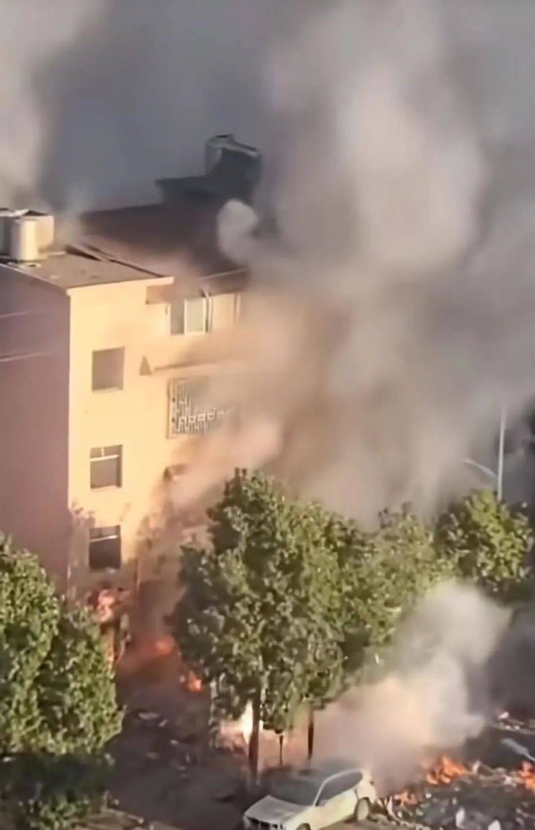 郴州发生燃爆的烟花爆竹店老板已去世<strong></p>
<p>eos币</strong>,家属最新回应