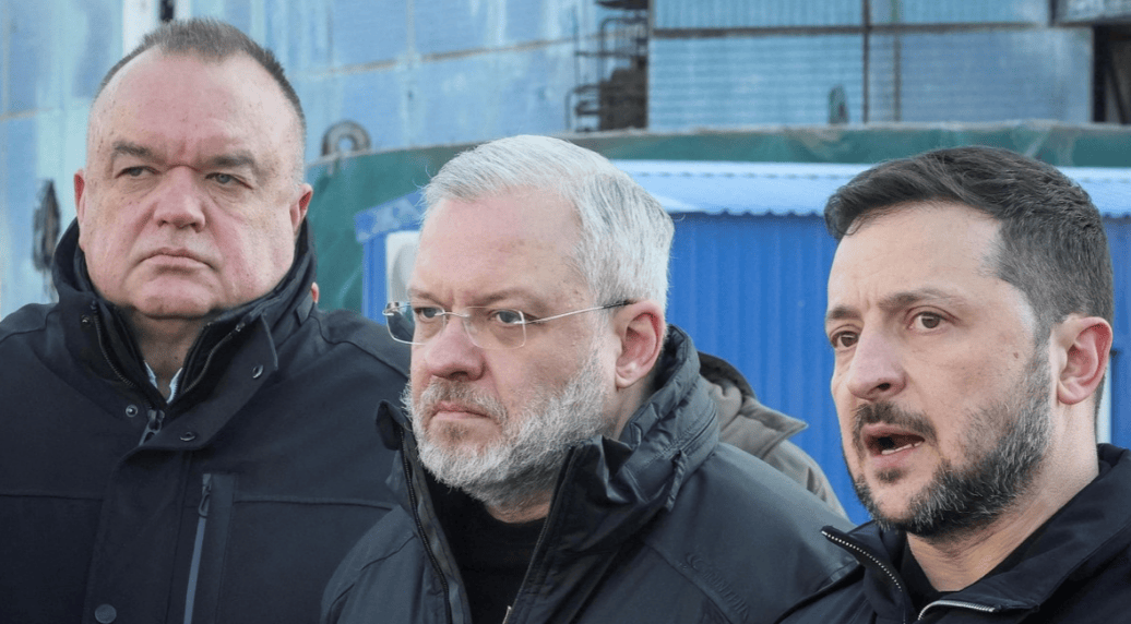 破口大骂泽连斯基半小时!叶尔马克最后才知道<strong></p>
<p>ok交易所</strong>,自己才是背锅侠!