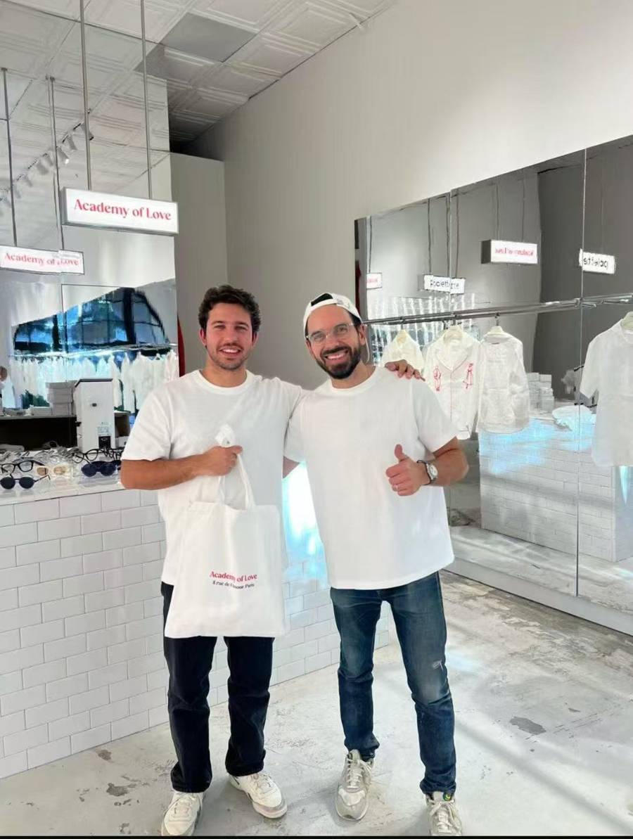 法国人在上海开店<strong></p>
<p>Sol</strong>，只卖白色衣服竟然火了丨上海滩上洋掌柜