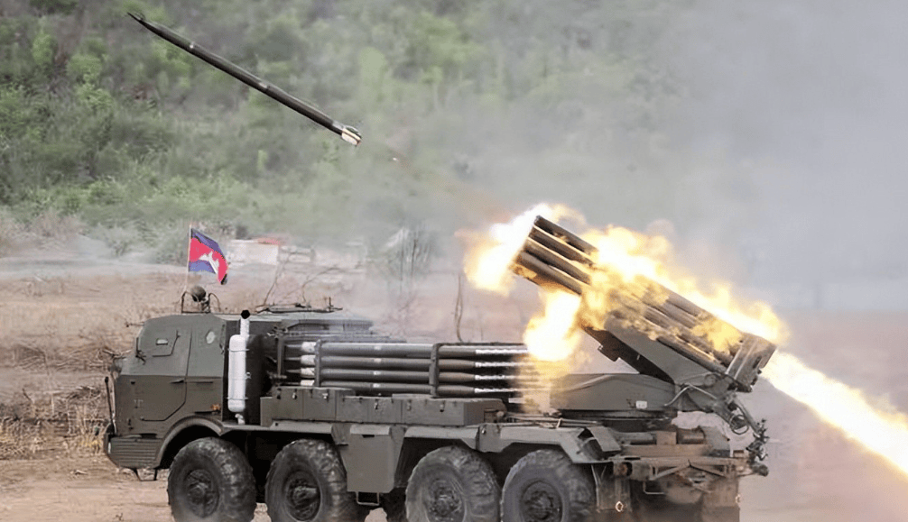 泰军想不明白<strong></p>
<p>usdc</strong>,F-16战机为何找不到中国火箭炮?终于放了一个大招