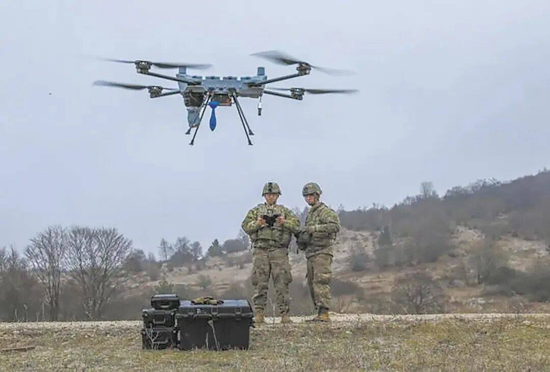 美军为何“抄作业”<strong></p>
<p>usdc币</strong>?大批量“山寨”对手的无人机……