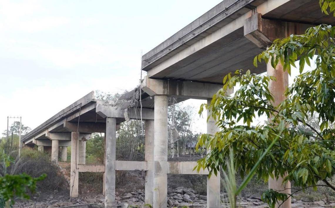 炸大桥<strong></p>
<p>web3</strong>，炸赌场，F-16突防红旗12，泰国拒绝停火，跟特朗普唱反调